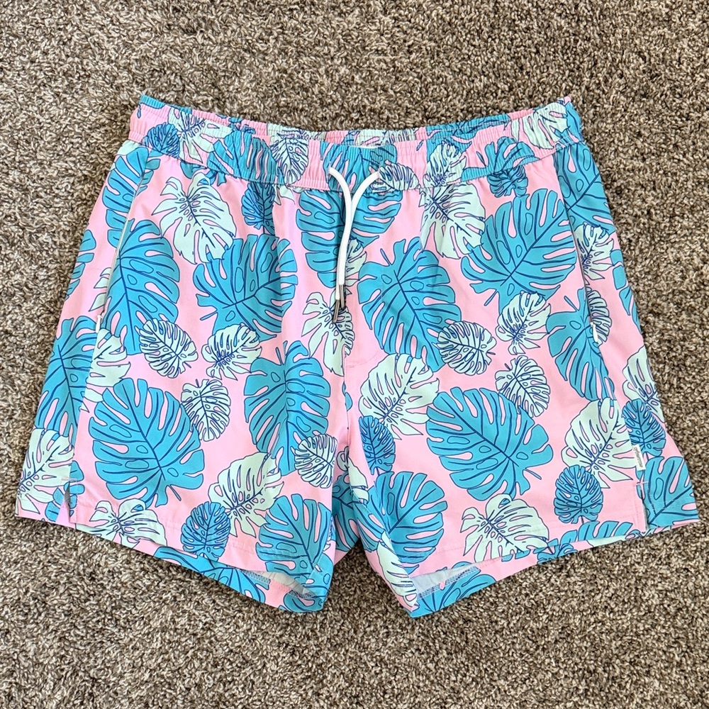 Tropical Leaf Print Swim Trunks/Shorts Pink/Blue Lined 5” Inseam Zipper Pockets